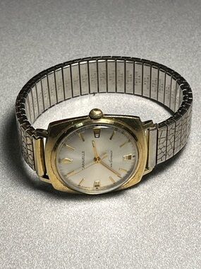 Vintage CARAVELLE Bulova Watch 1960’s Waterproof Mechanical Anti Mag Glow Hands